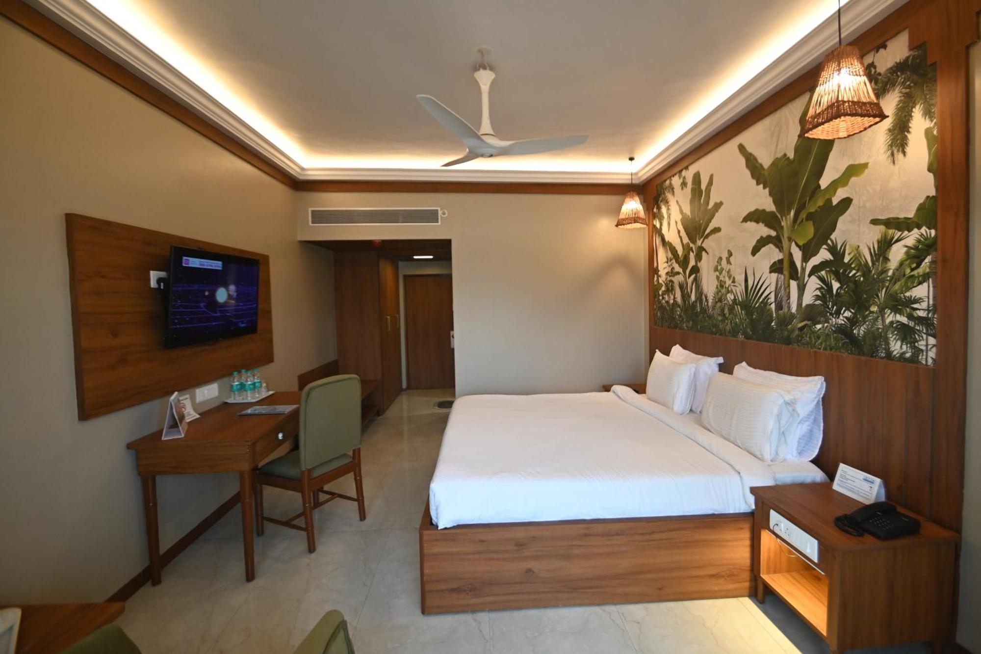 ホテル Rns Residency Sea View Māvalli エクステリア 写真